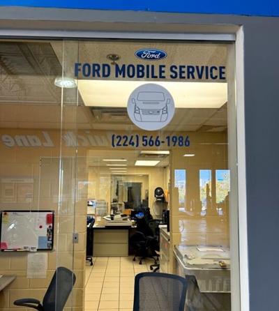 Custom Vinyl Lettering & Graphics Photo